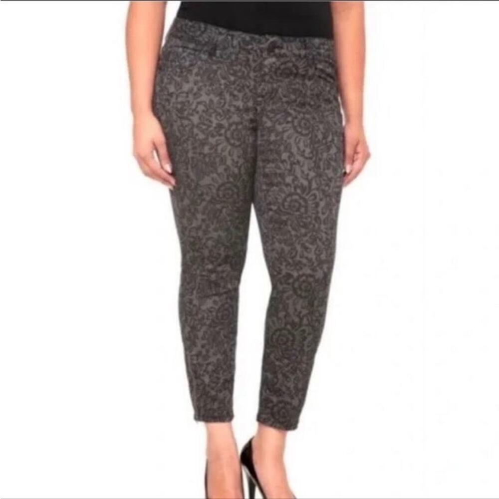 Torrid stiletto lace print ankle zip jeans black gray denim stretch size 16 NWT